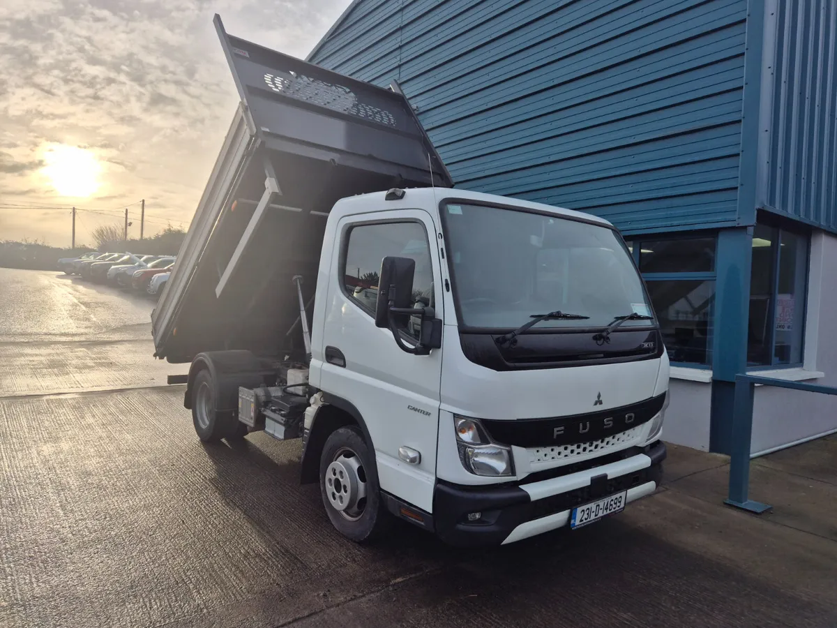 2023 FUSO CANTER 3.5TON TIPPER - Image 1
