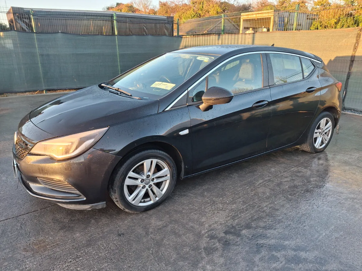 172 Opel Astra 1.6 Diesel - Image 1