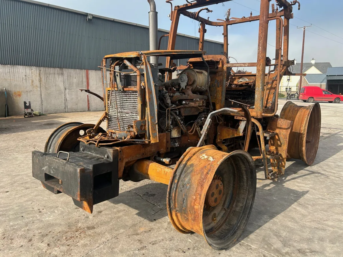 Claas 656 (fire damaged) - Image 4