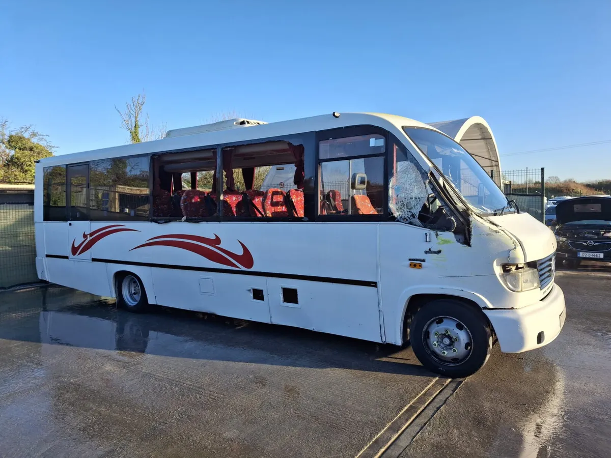 ?€500 OFF!!! 2008 Mercedes Vario  29 seater - Image 3