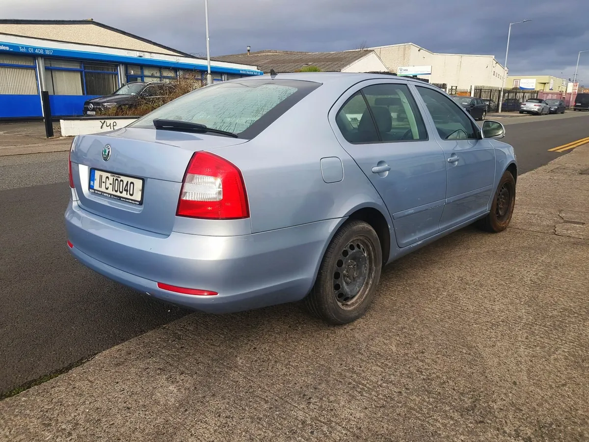 11 Skoda Octavia - Image 4
