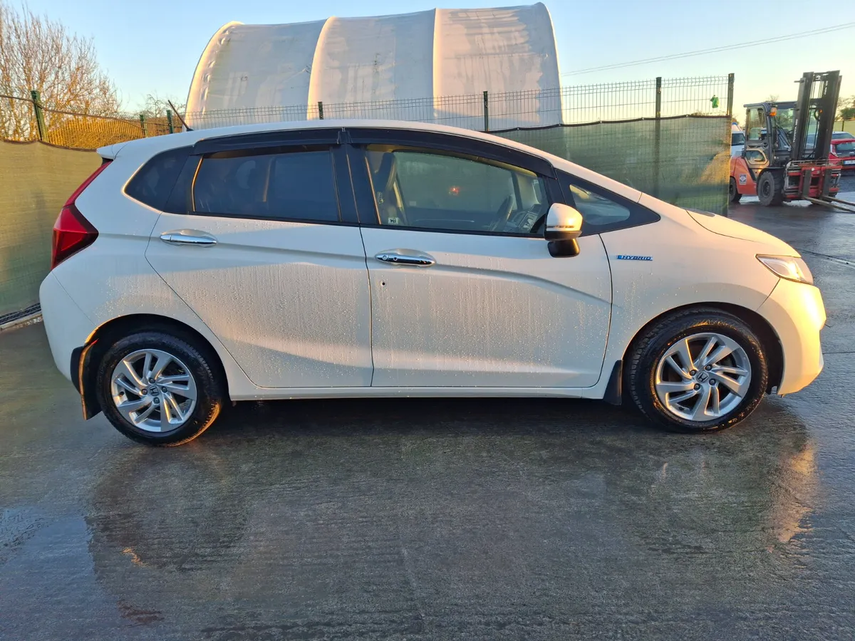 ? 2016 Honda Fit  Hybrid  1.5 Petrol - Image 1