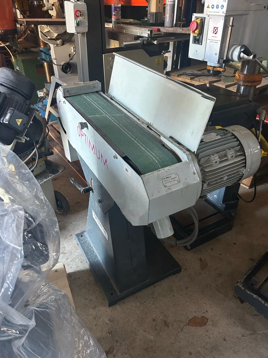 Ex school linisher - Image 1