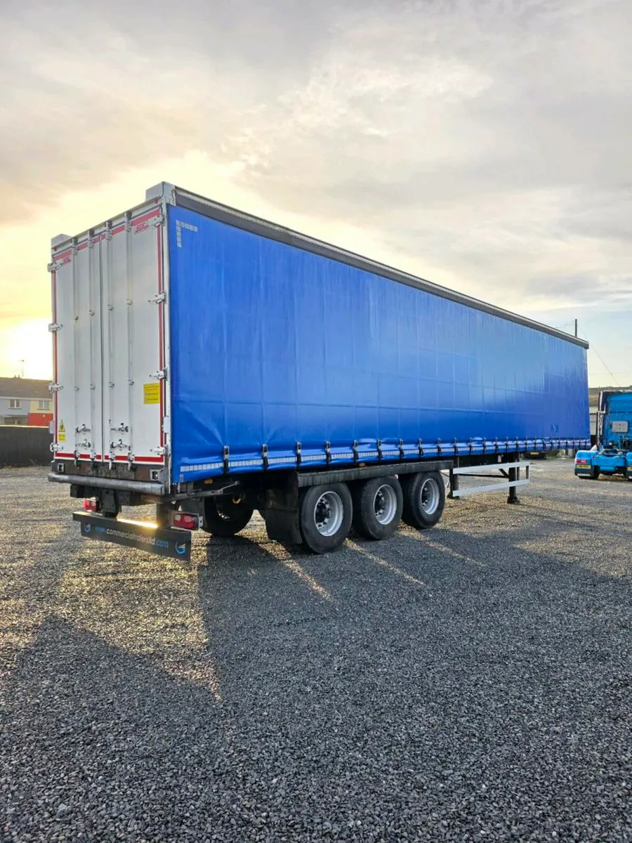 2013 SDC CURTAINSIDER - Image 4