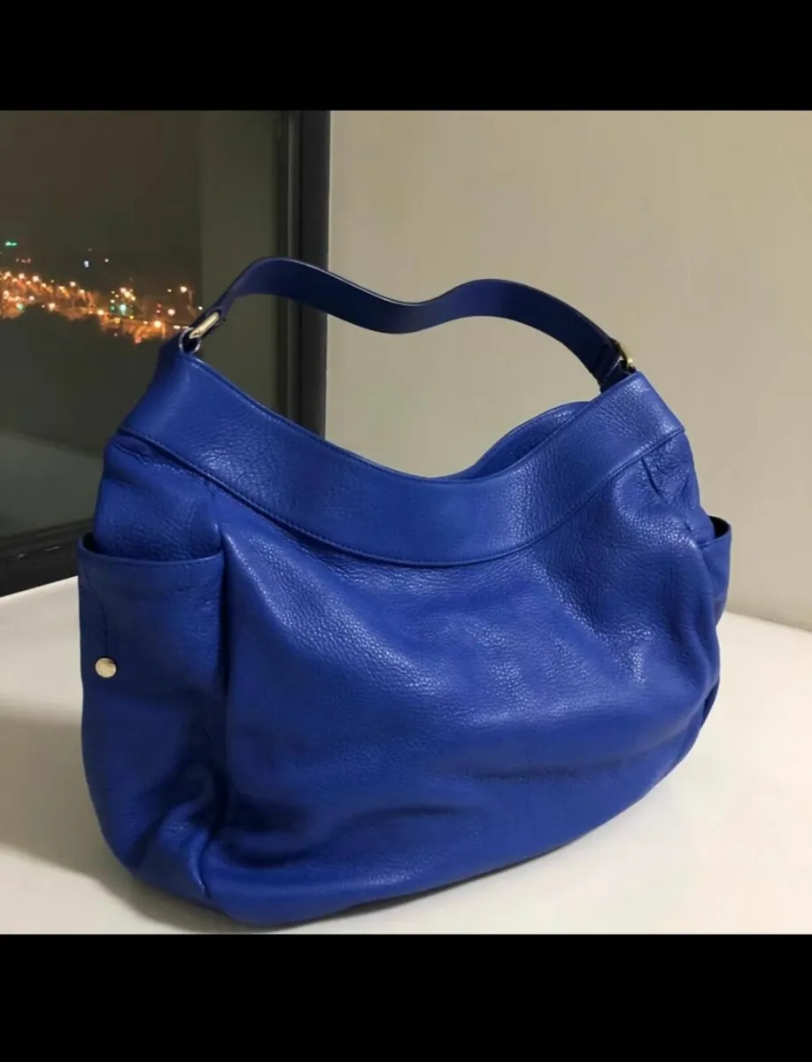 Genuine Furla leather handbag almost brand new - Image 2