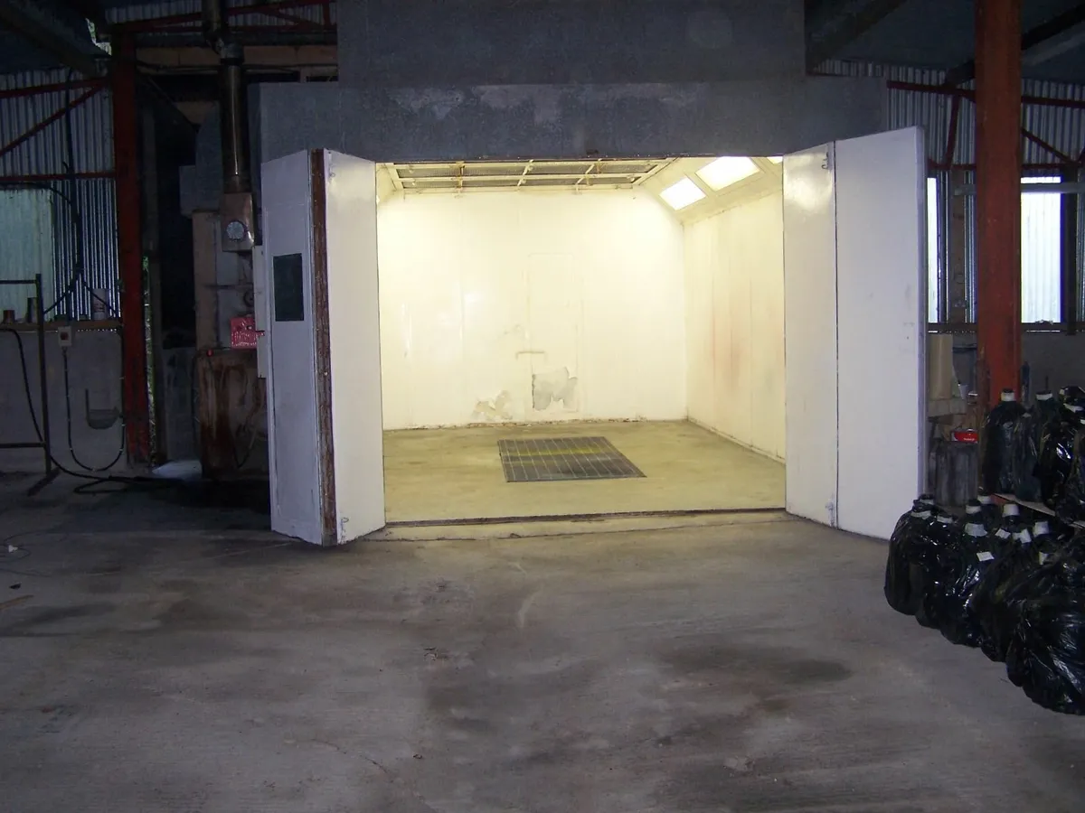 Spray Booth - Image 1
