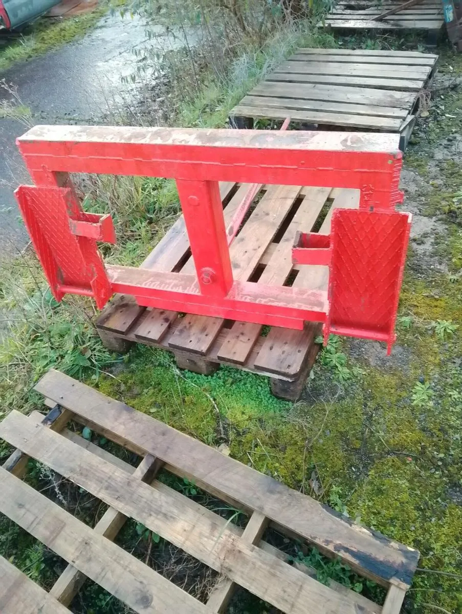 Bale Spikes handlers hydraulic choice of two - Image 3