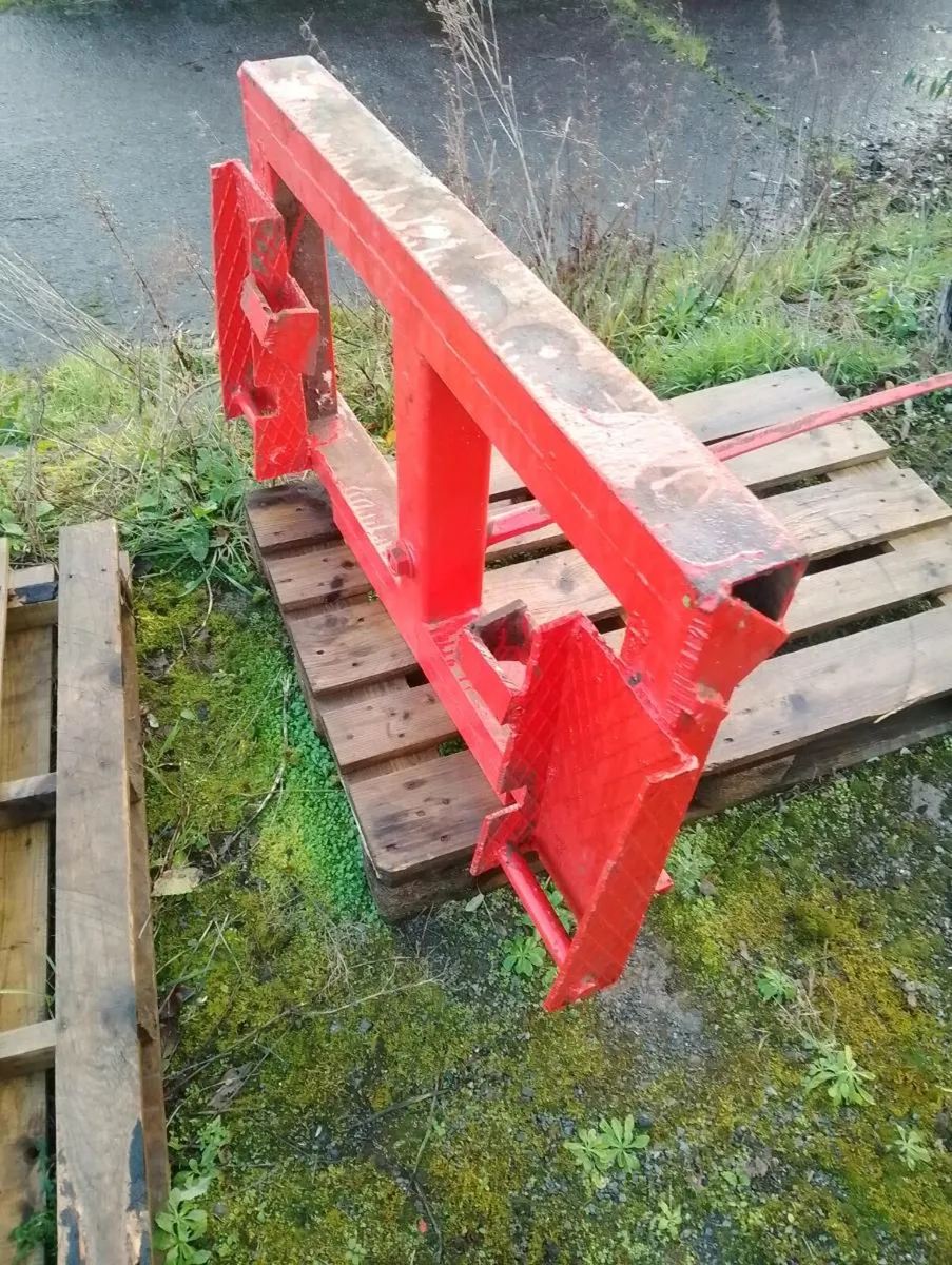 Bale Spikes handlers hydraulic choice of two - Image 4