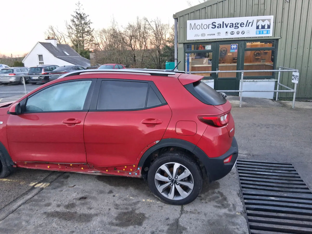 2023 KIA STONIC 1.L Petrol (for parts only) - Image 2