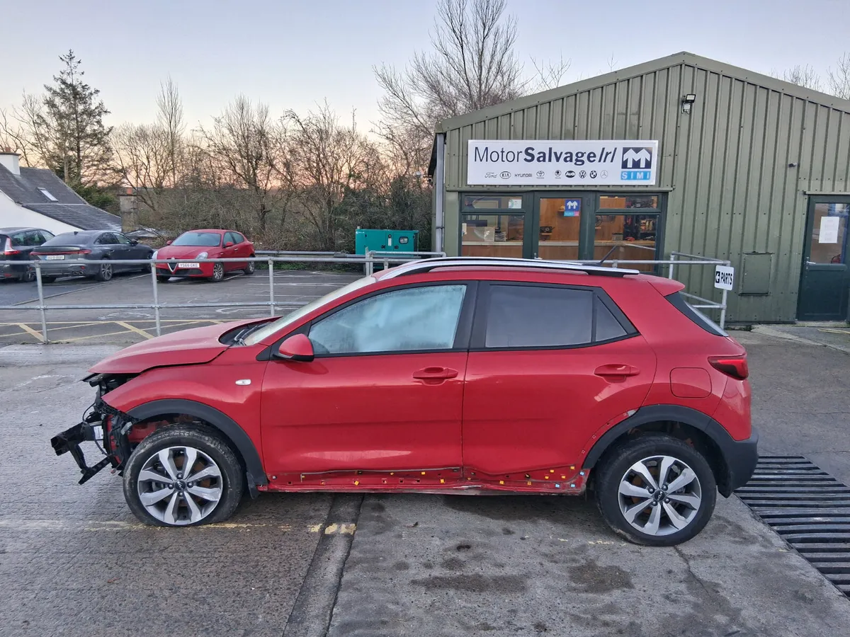 2023 KIA STONIC 1.L Petrol (for parts only) - Image 1