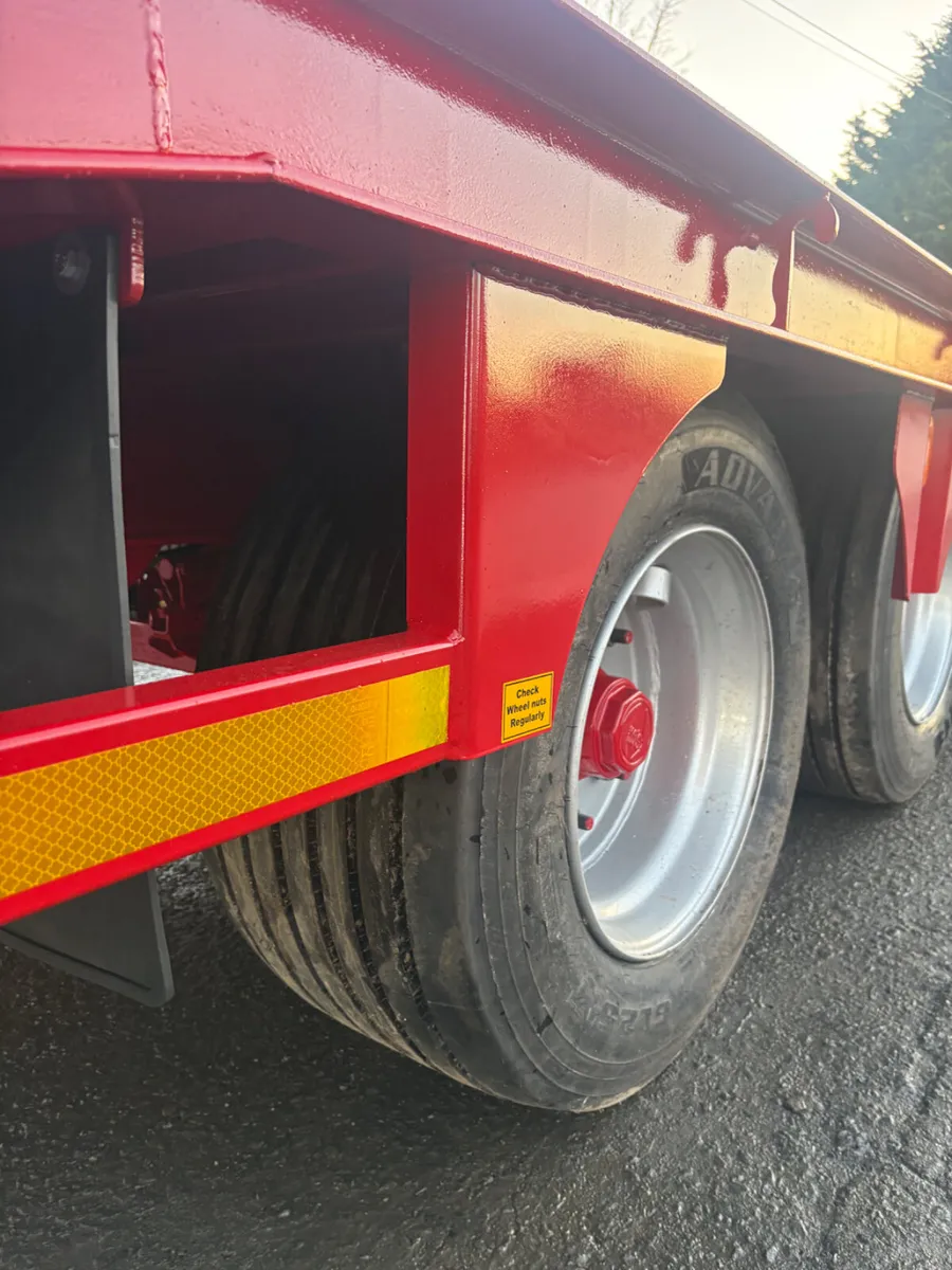 New JNC 19ton low loader - Image 4