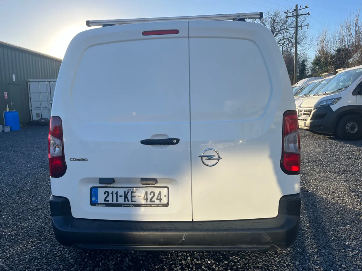 Opel Combo 1.5L - Image 4
