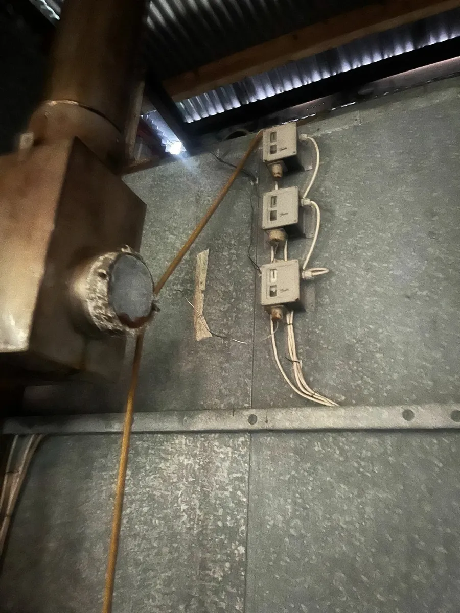 Spray Booth - Image 4