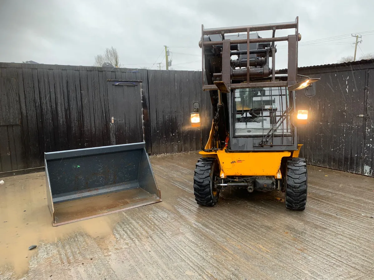 2016 JCB 520-40 Telehandler - Image 3