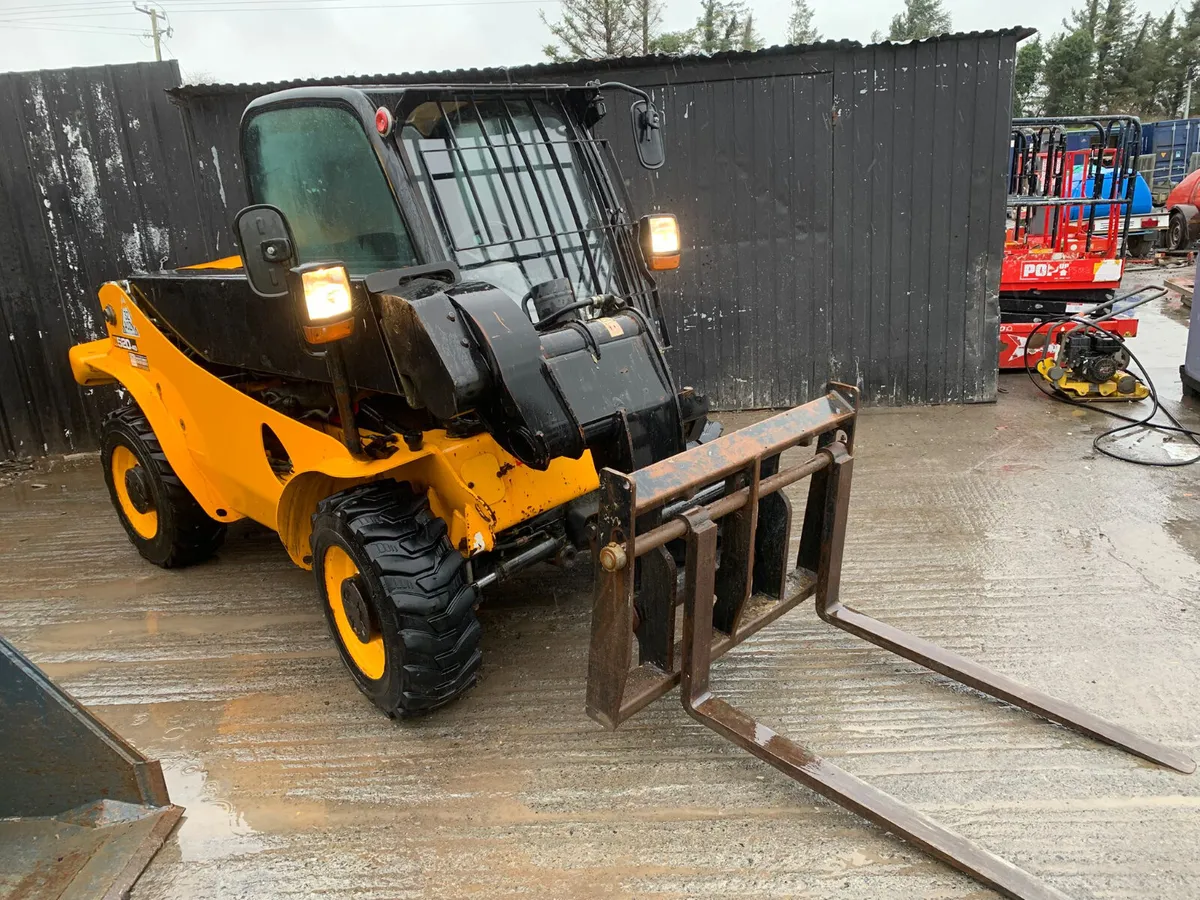 2016 JCB 520-40 Telehandler - Image 2