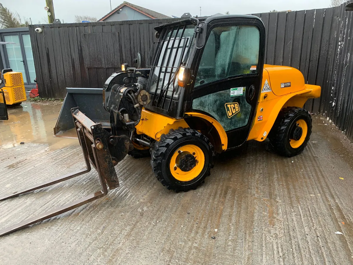 2016 JCB 520-40 Telehandler - Image 4