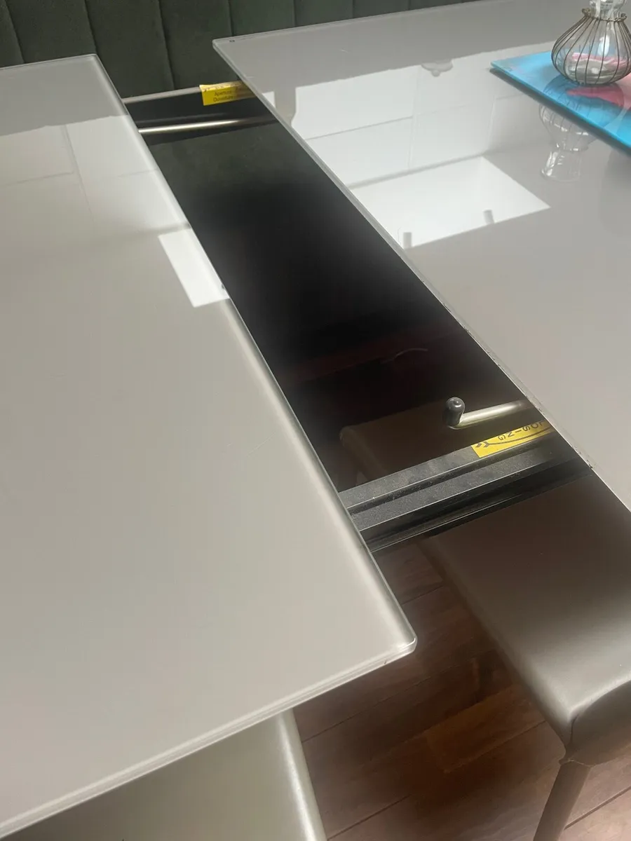 Calligaris extendable Dining table - Image 3