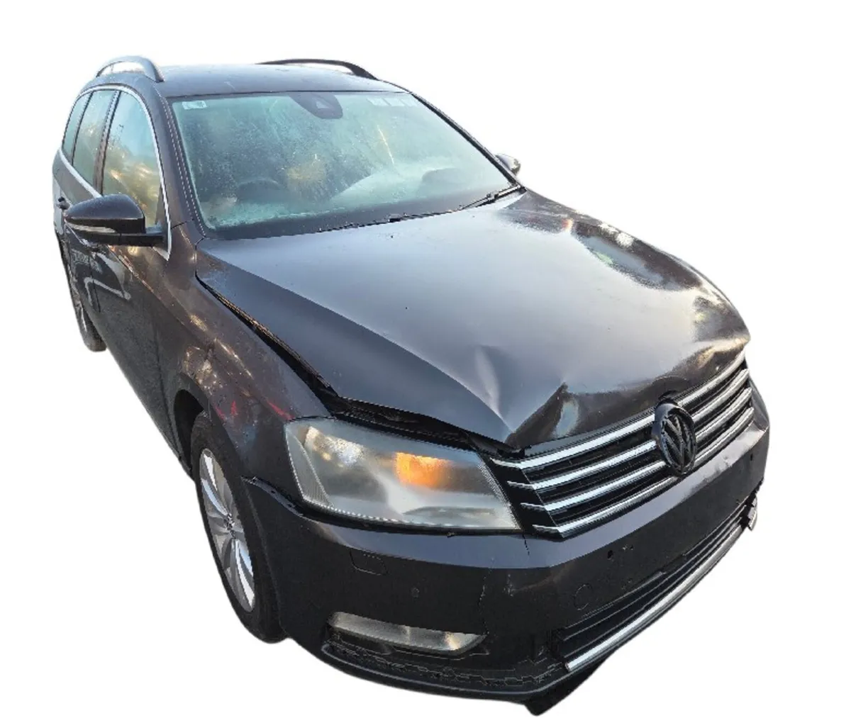 2011 Volkswagen Passat for Breaking/Dismantling - Image 1