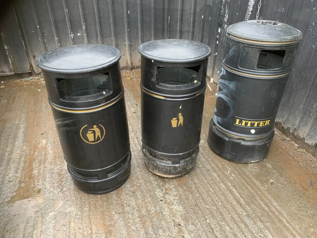 Outdoor Litter Bins - Image 1