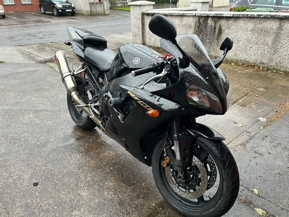 Yamaha YZF R1 - Image 1
