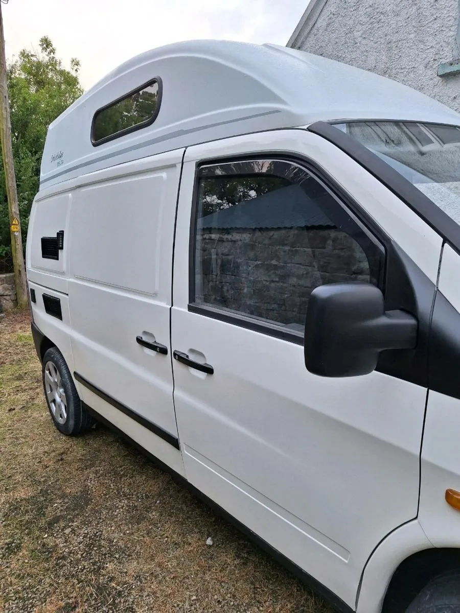 Camper van - Image 3