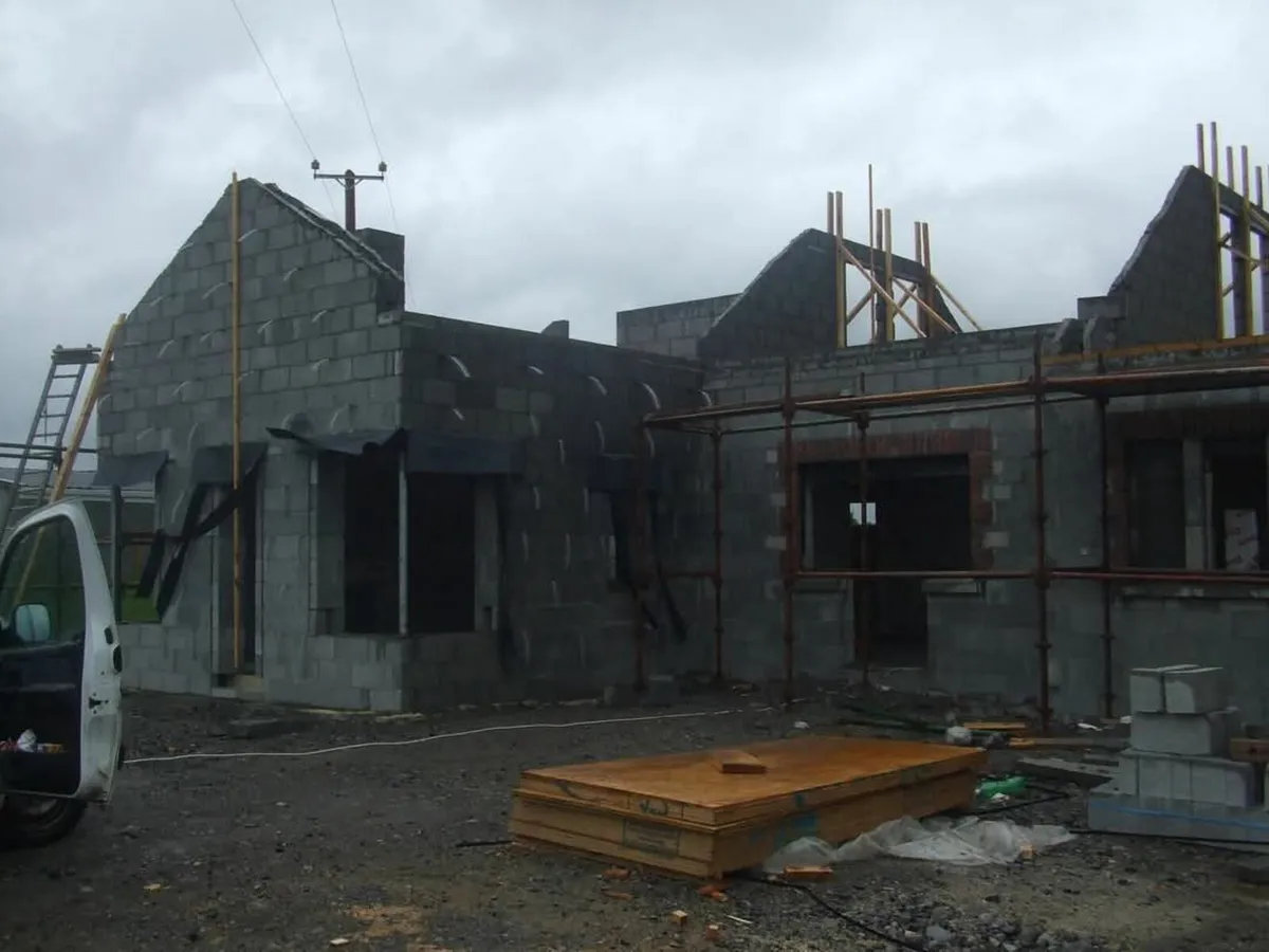 Bricklayer, builder, blocklayer, construction - Image 2