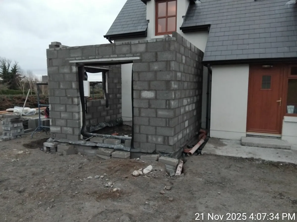 Bricklayer, builder, blocklayer, construction - Image 4