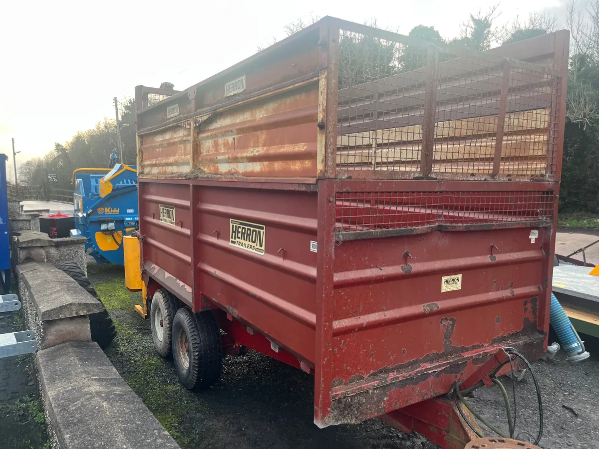 Used Herron 9 Ton Silage Trailer - Image 3