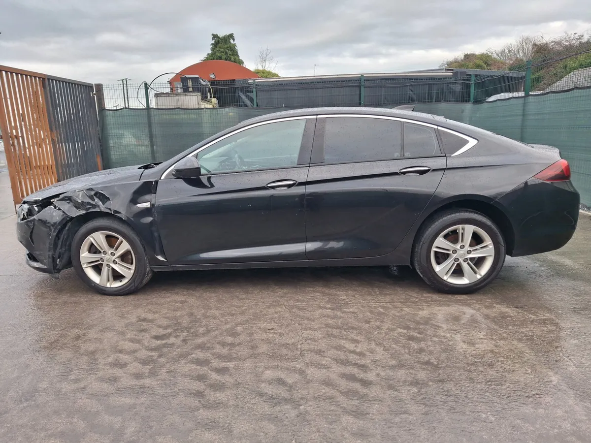 ? 172 Opel Insignia  Grand Sport    2.0 Tdi - Image 3