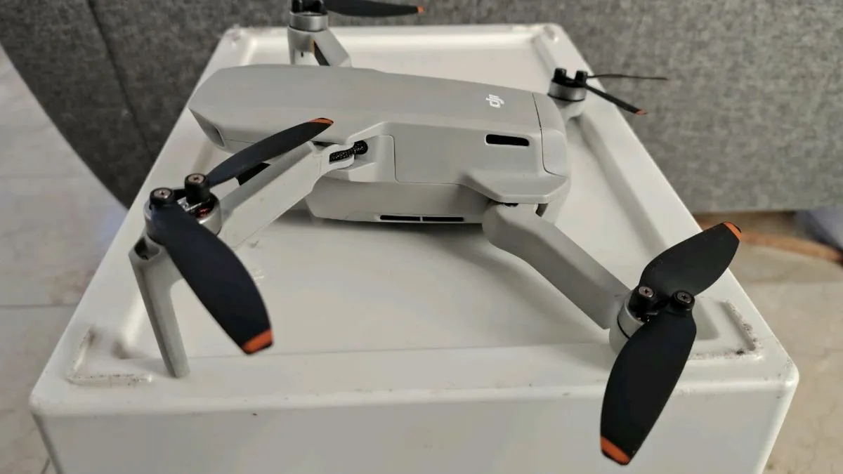 DJI Mini 2 Combo with hard and soft cases - Image 4