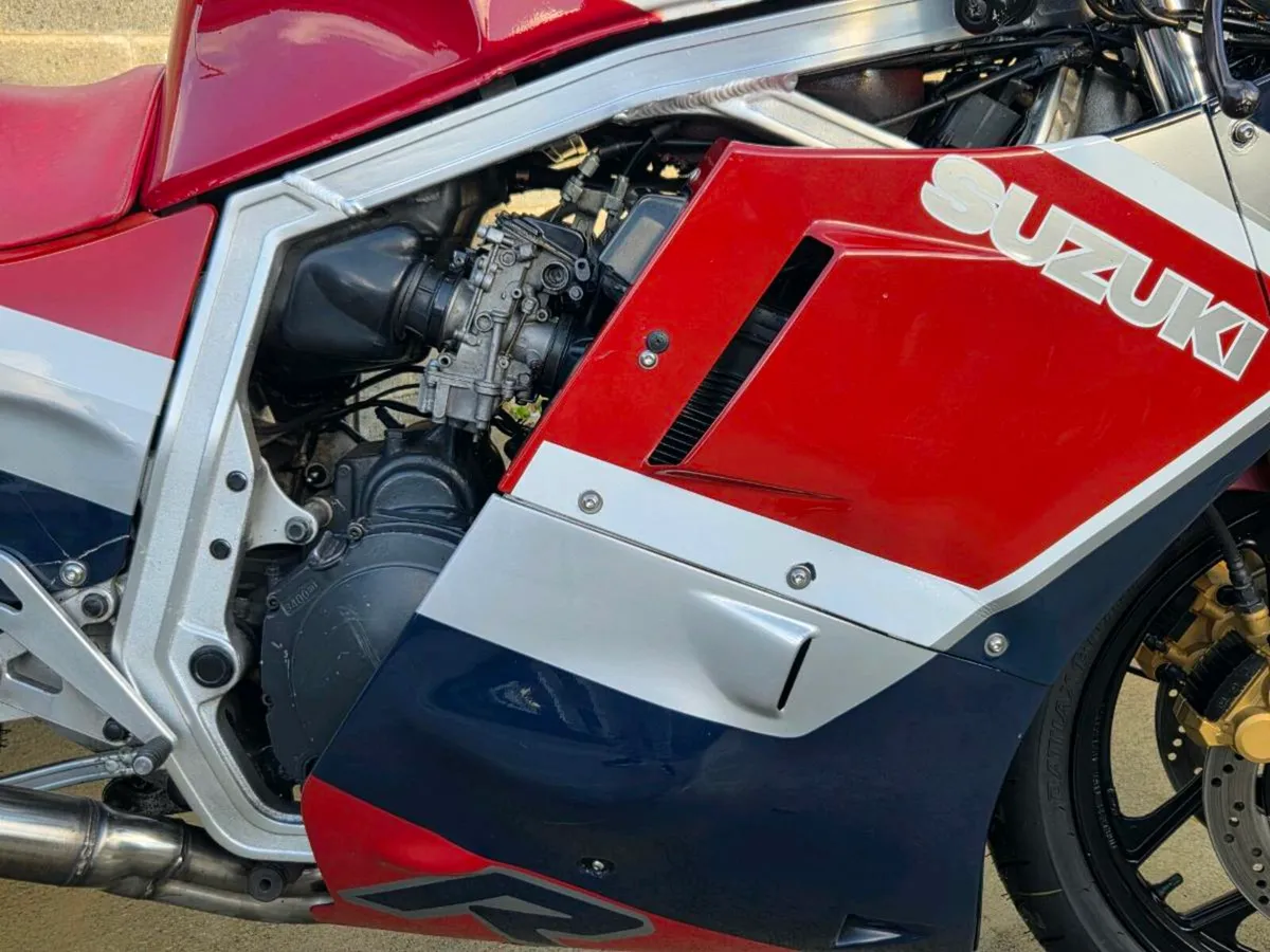 1986 Suzuki GSX-R 750 G Hypersport - Image 4