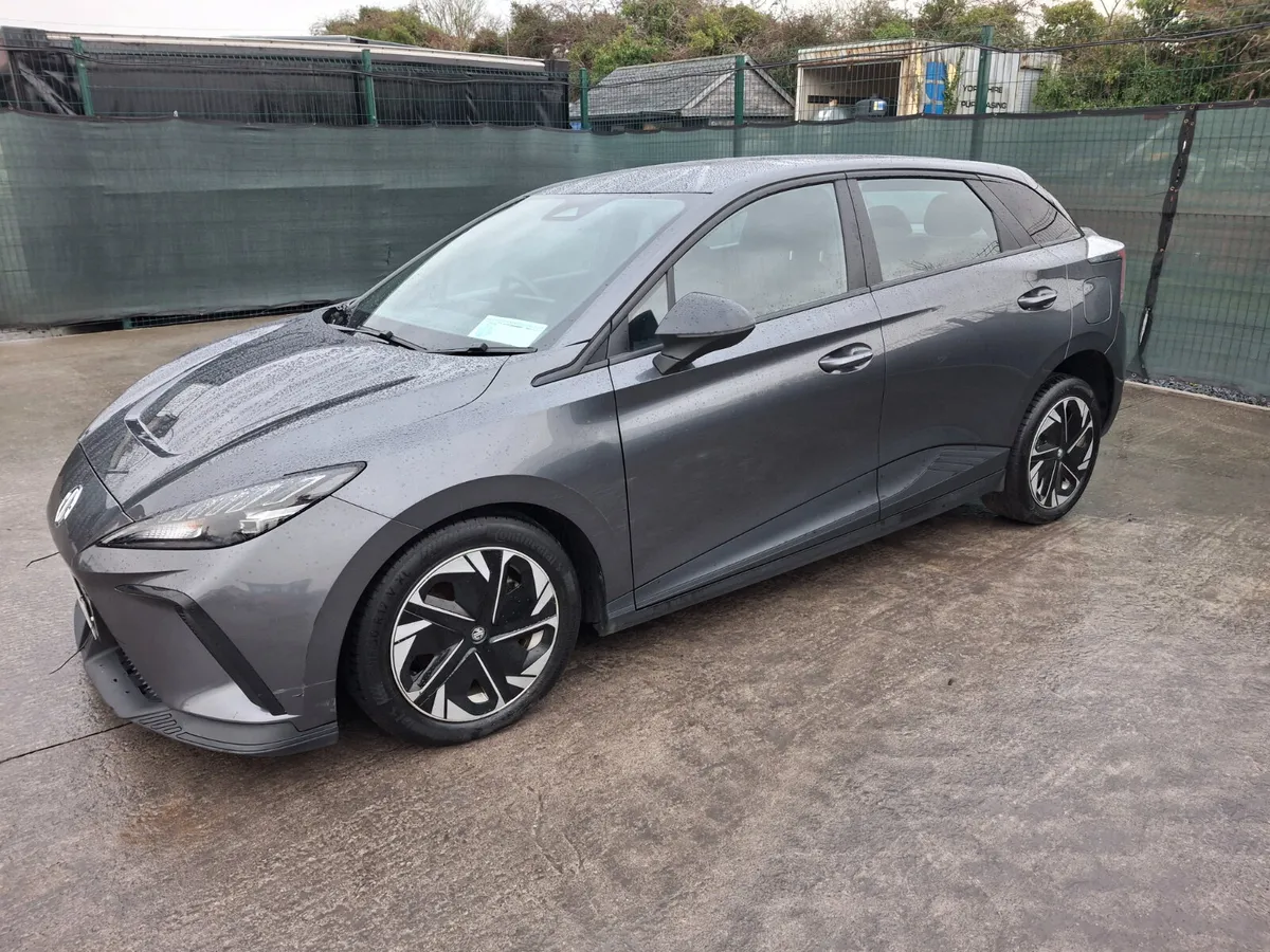 ?242 MG4  LR-Excite  EV  Auto  64kwh - Image 1