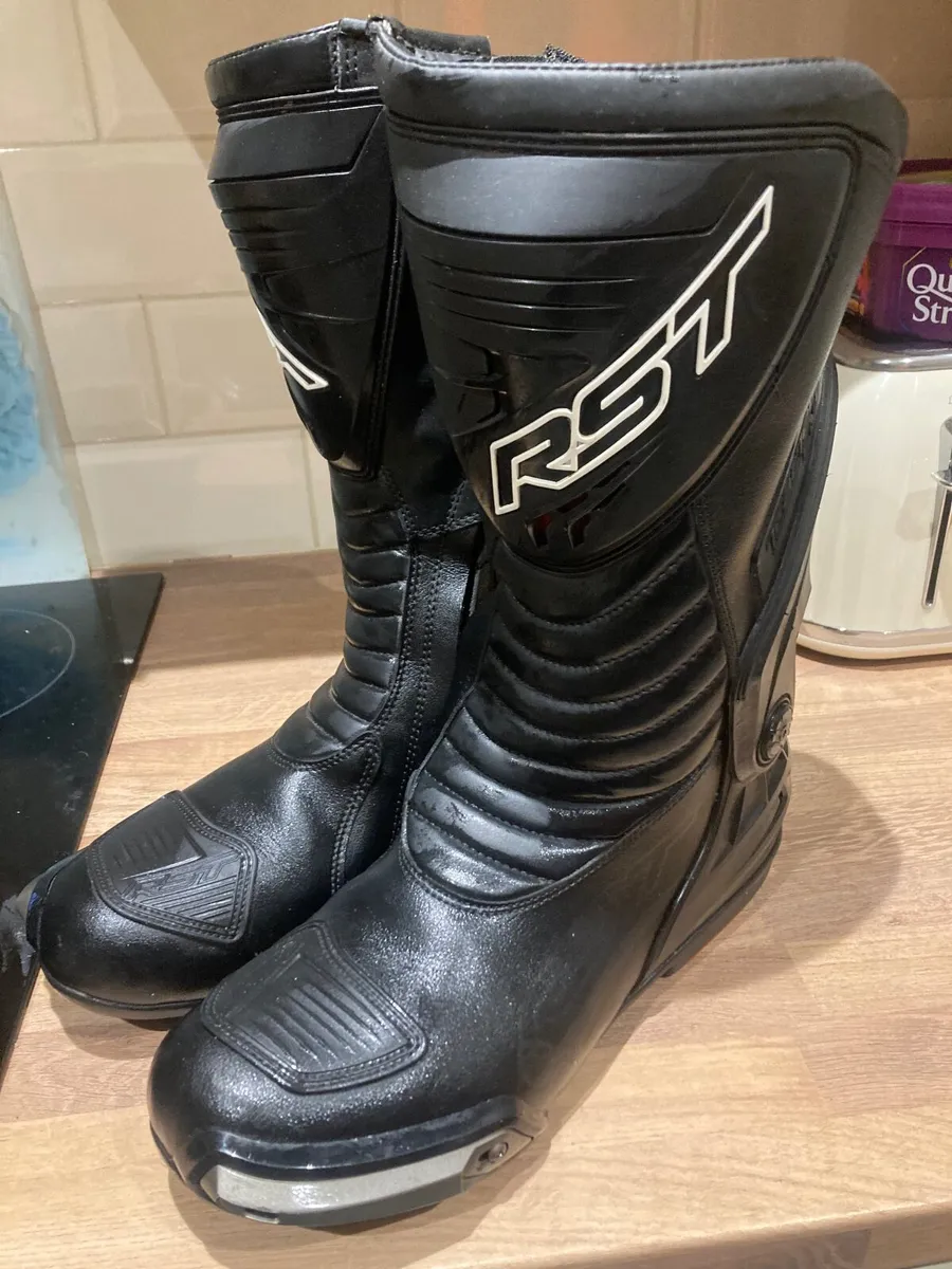 Motorbike boots - Image 1