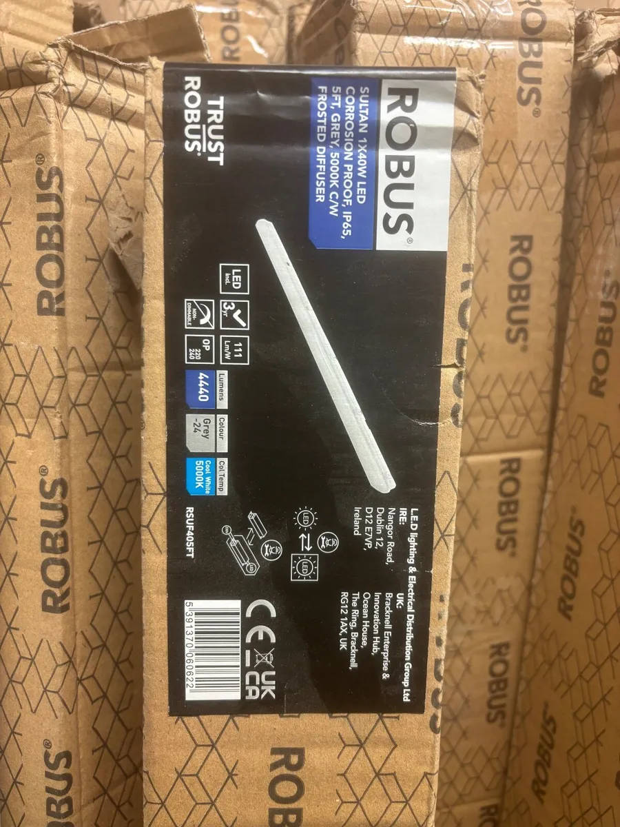 LED LIGHT’S 5ft *QTY 35* - Image 3