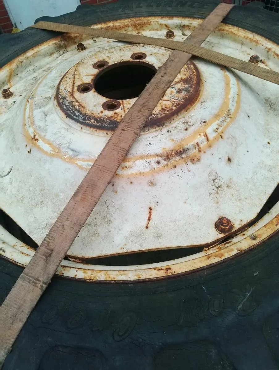 Wheels Row Crops 4 X 11.2R36 270/95R32 6 stud - Image 4