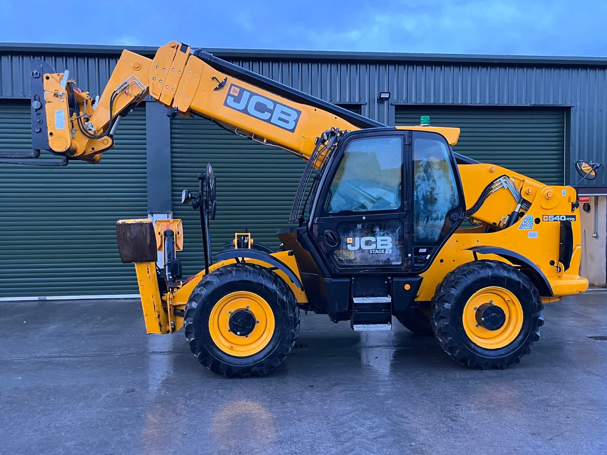 2021 JCB 540-170  (1127)Hours - Image 2