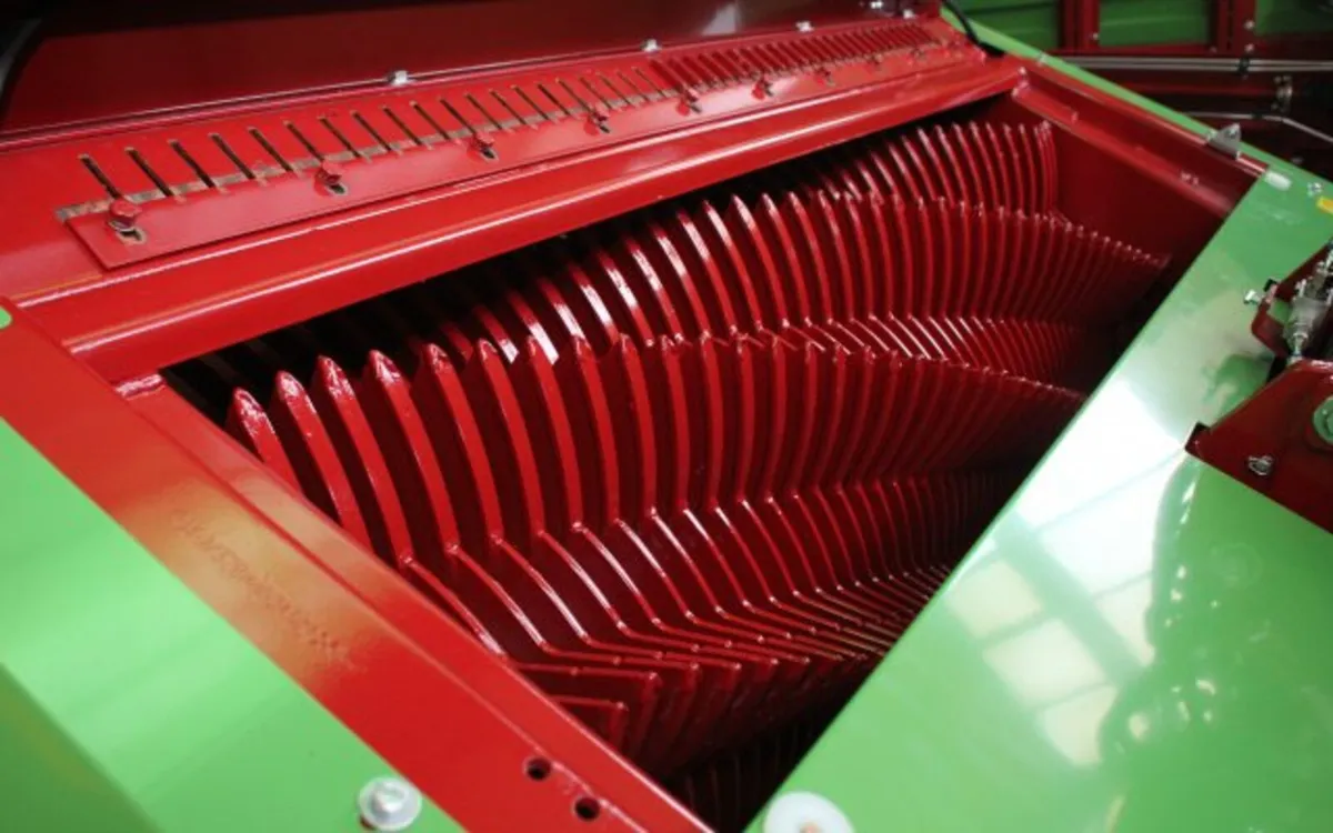 Strautmann GIGA-VITESSE  3601 forage wagon - Image 2