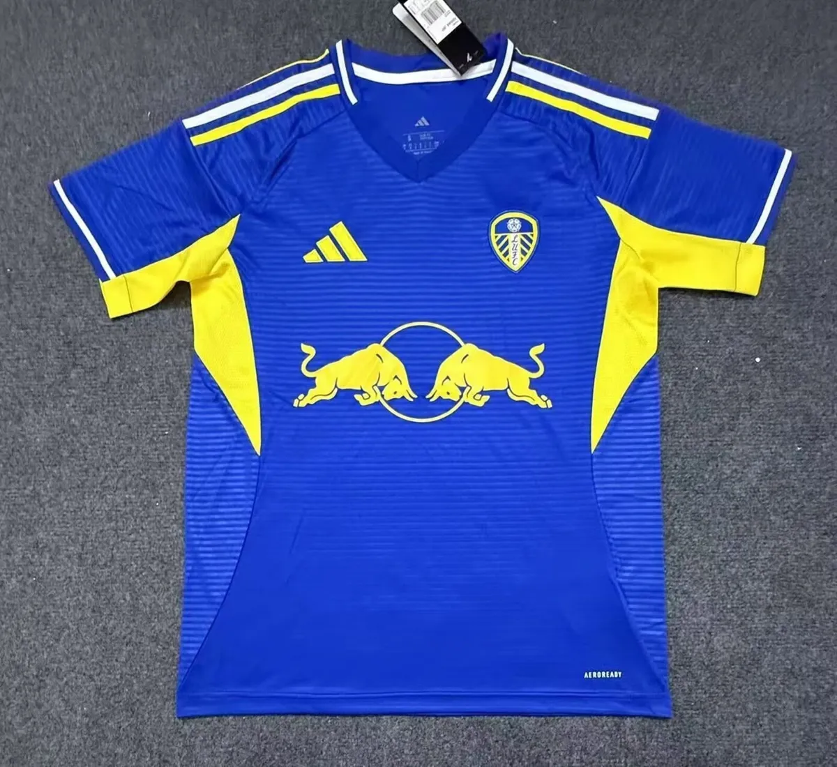 Leeds home and away jerseys season 25/26 - Image 2