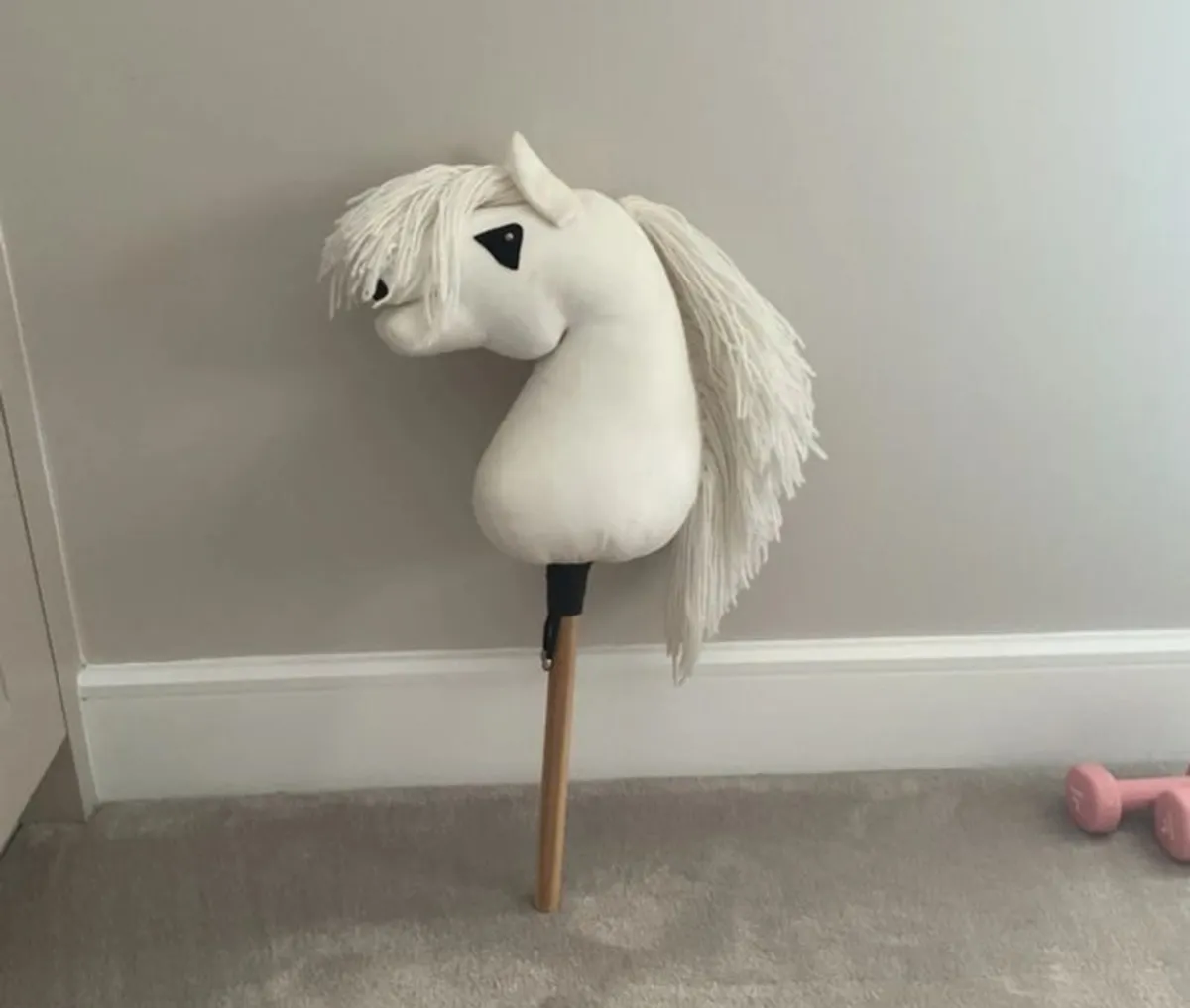 White A4 hobbyhorse - Image 2