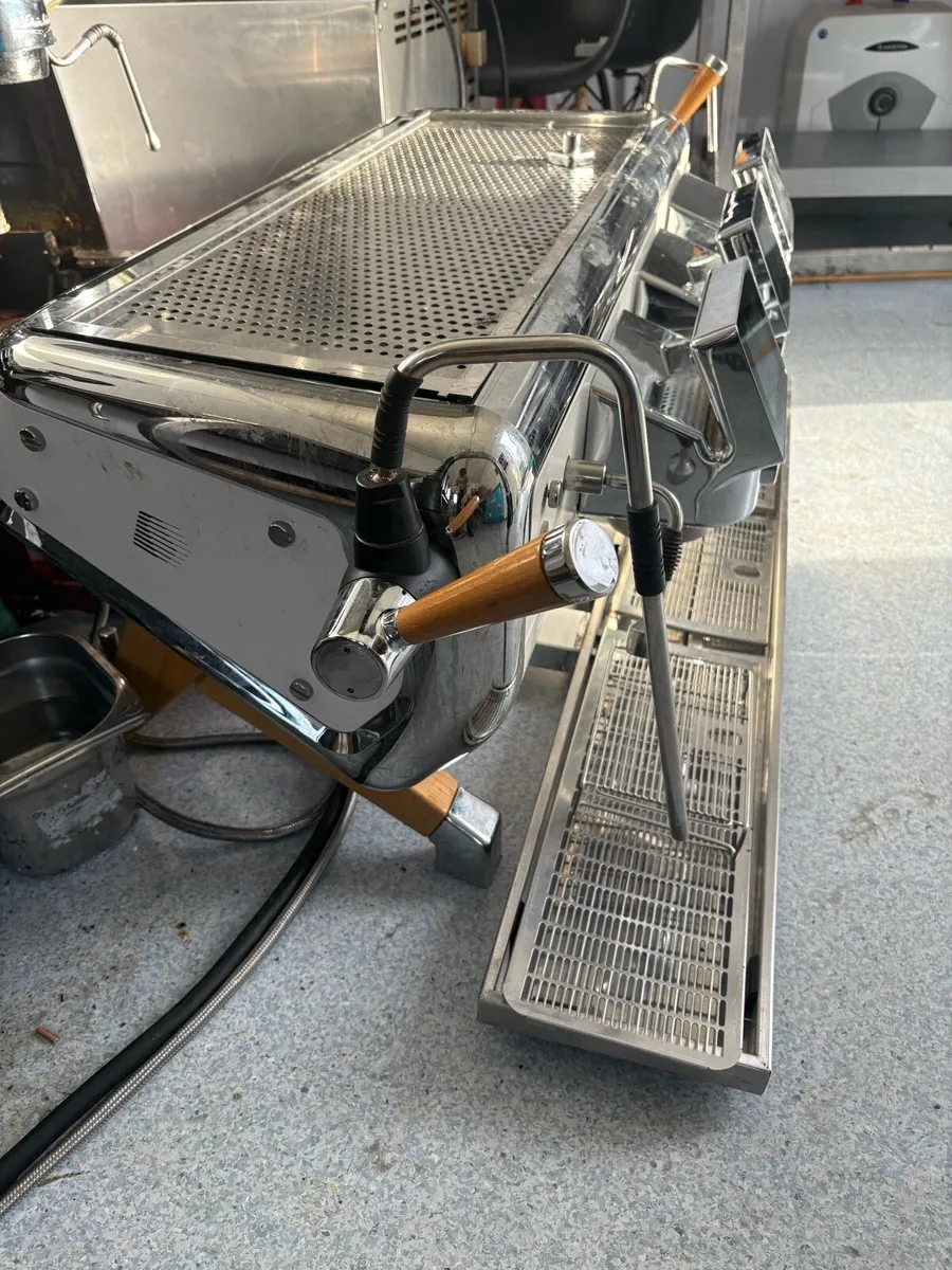 Astoria Storm 3 group coffee machine - Image 2