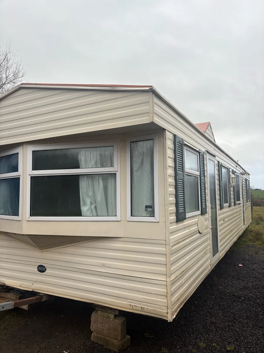 Mobile home double glazed central heated - Image 1