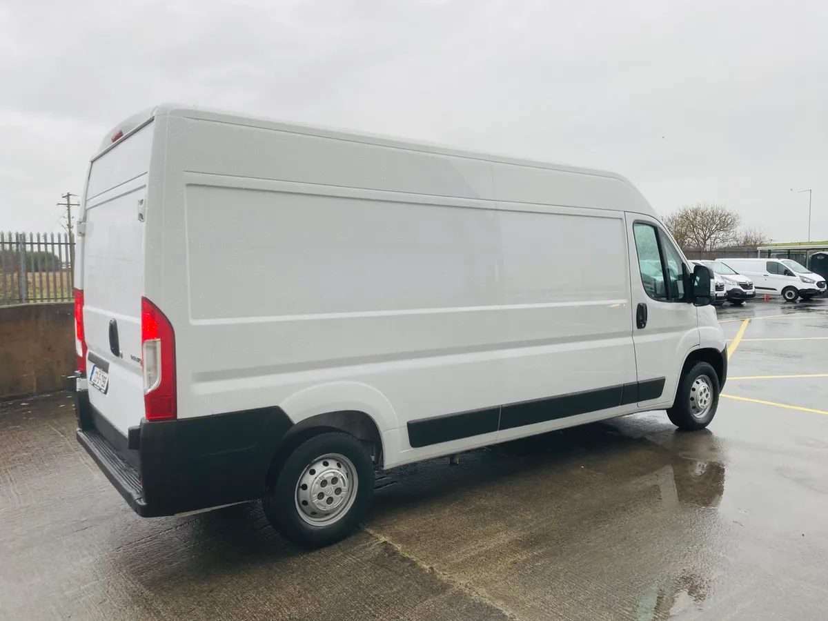 221 Citroen Relay 2.2 140bhp L3 €14,950 + VAT - Image 4