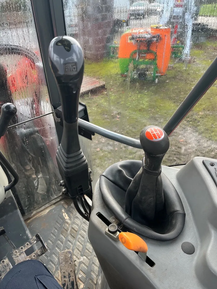Massey Ferguson tractor - Image 4