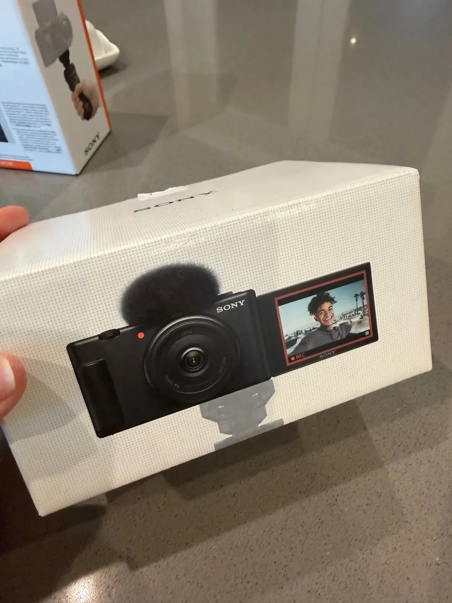 Sony ZV 1F vlog Camera - Image 4