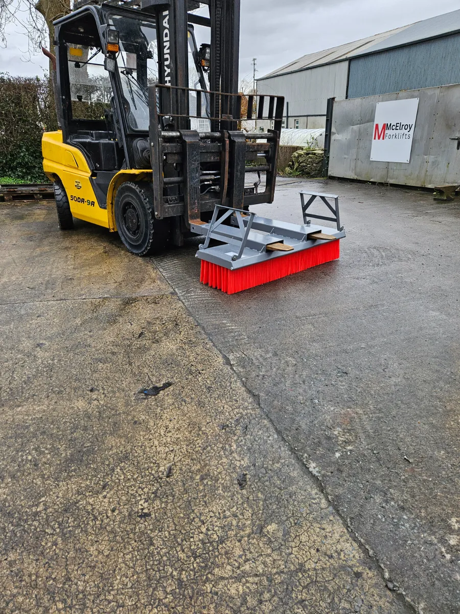 Forklift yard sweeper - Image 3