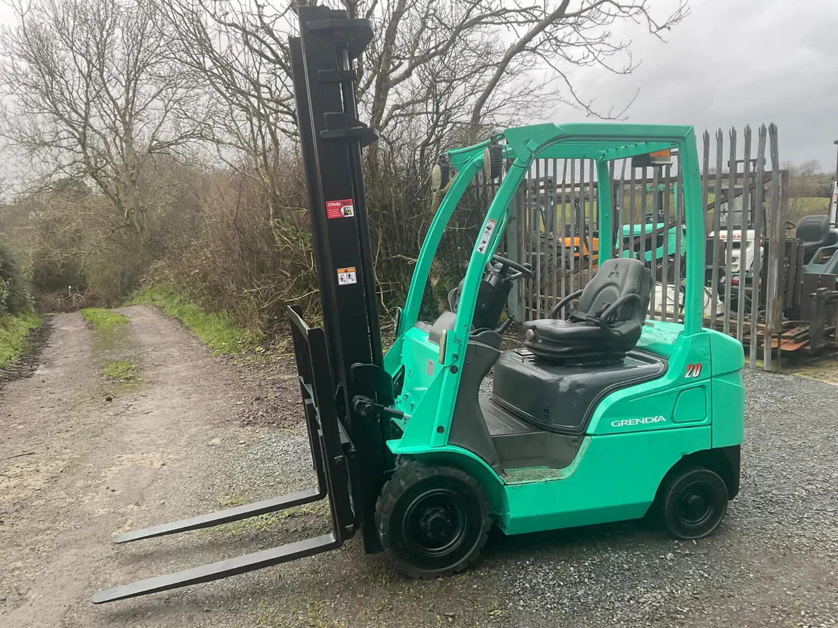 FORKLIFT - Image 1