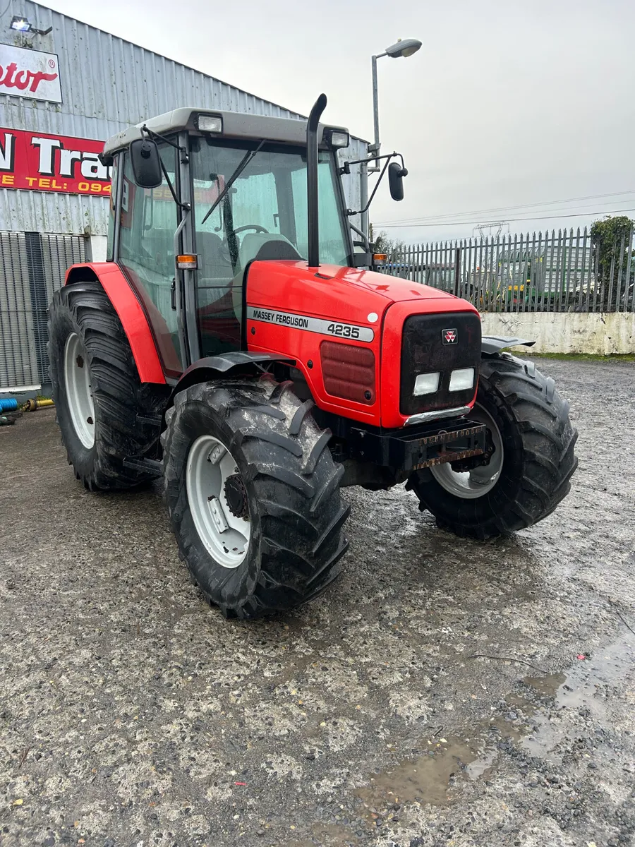 2003 Massey Ferguson 4235 - Image 3