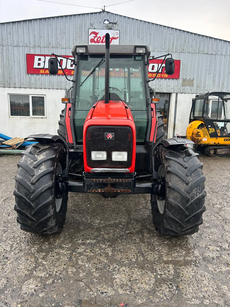 2003 Massey Ferguson 4235 - Image 2
