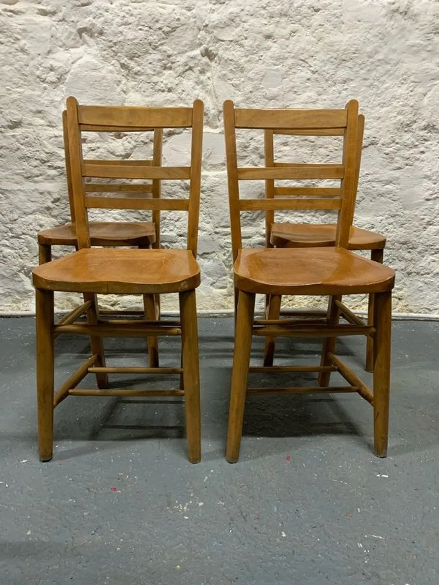 Set of 4 Vintage Elm Dining Chairs. - Image 1