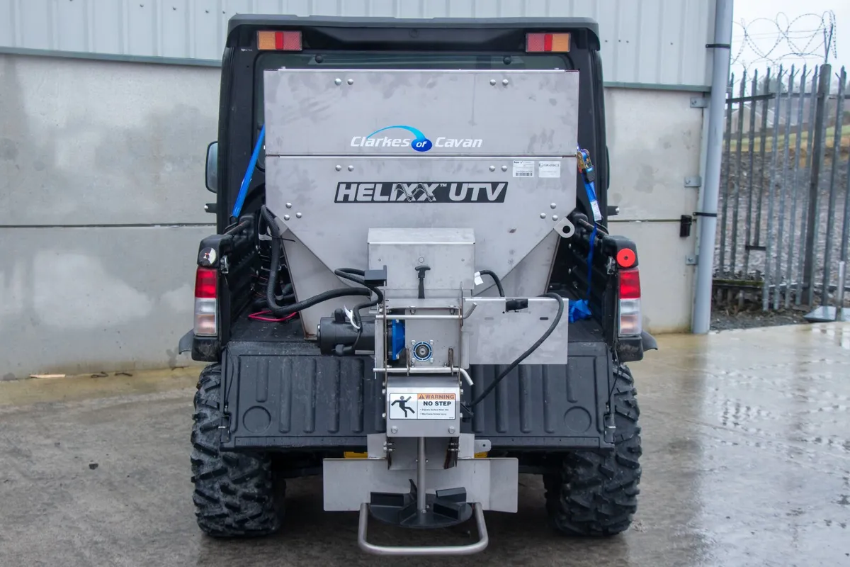 New SnowEx Helixx Salt Spreader - Image 2